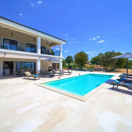 Magnifica With Pool * Pinezici (Krk)