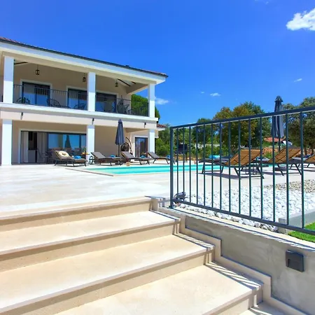 Magnifica With Pool Villa Pinezici (Krk)