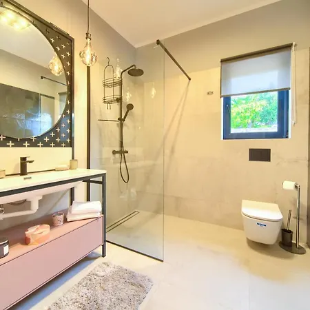 Magnifica With Pool Villa Pinezići