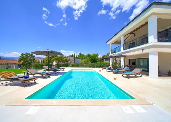 Magnifica With Pool