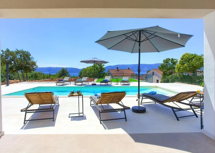 Magnifica With Pool Villa Pinezići