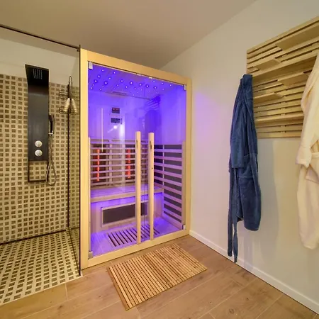 Vila Magnifica With Pool Pinezići